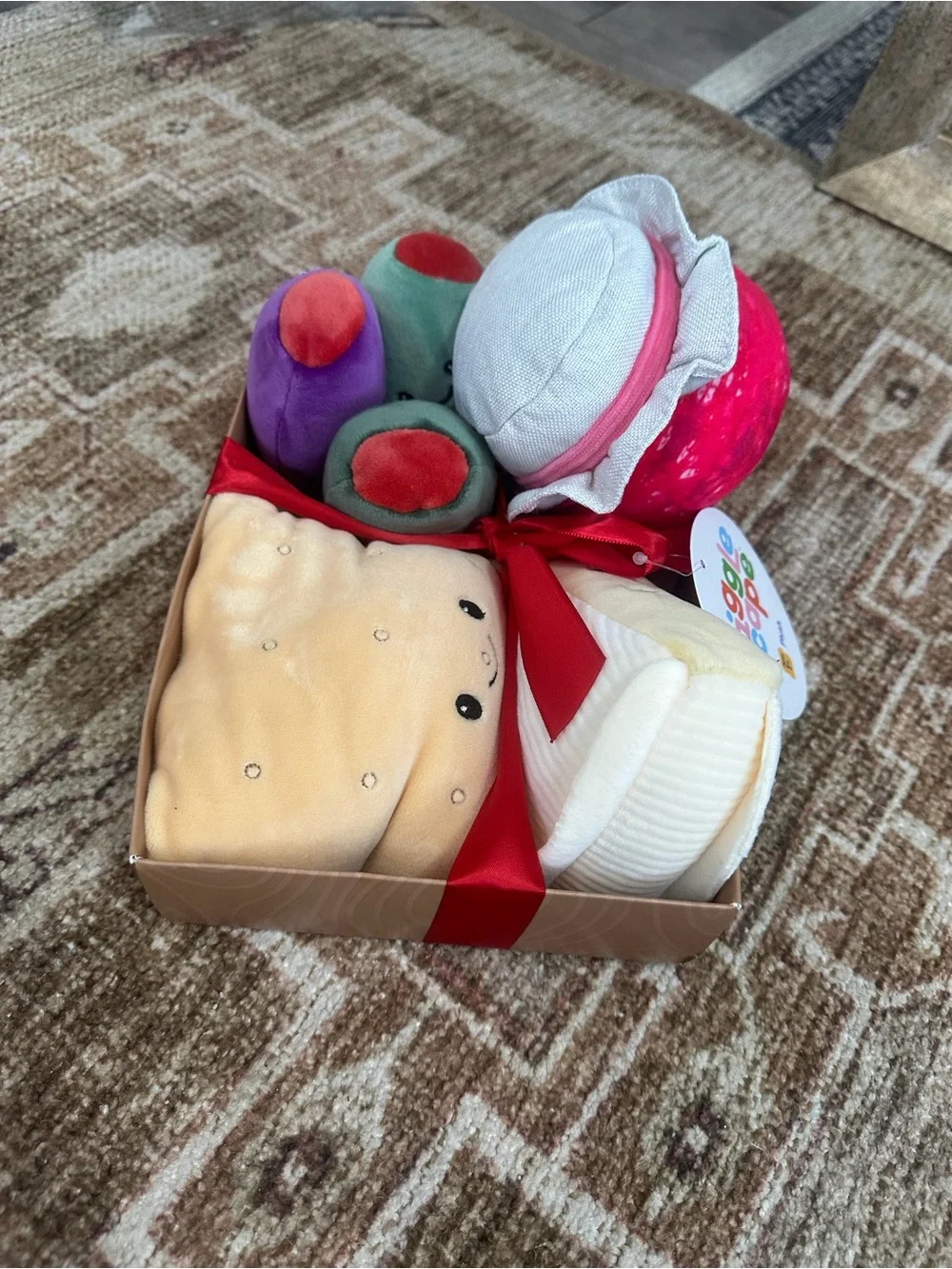 New GiggleScape Children’s Charcuterie Box 4 Plush Cheese, Olives, Jam, Crackers